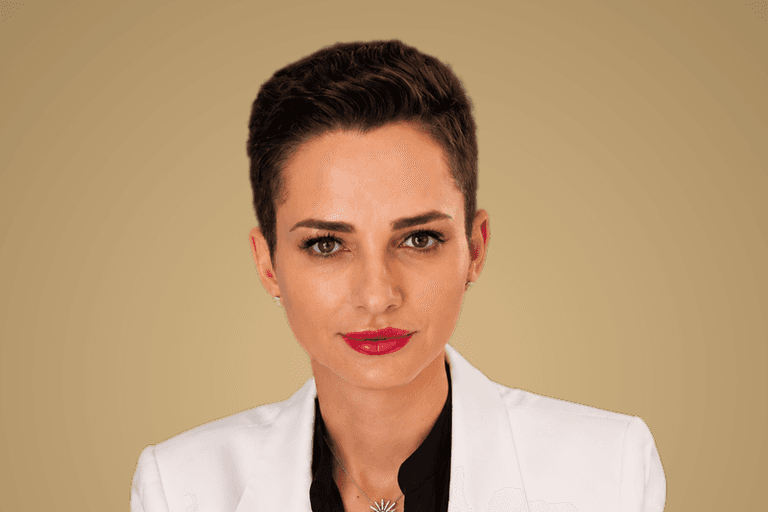 Dr. Cristina Nisipașu